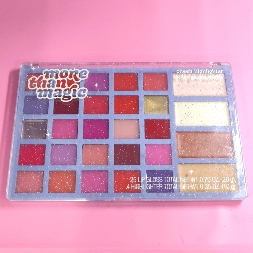 More than magic- Cheek highlighter & lipgloss palette